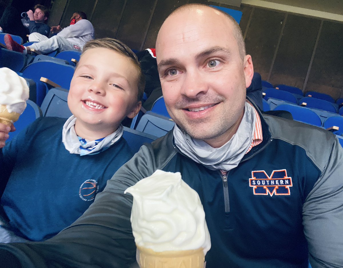 Austin Newton tweet media