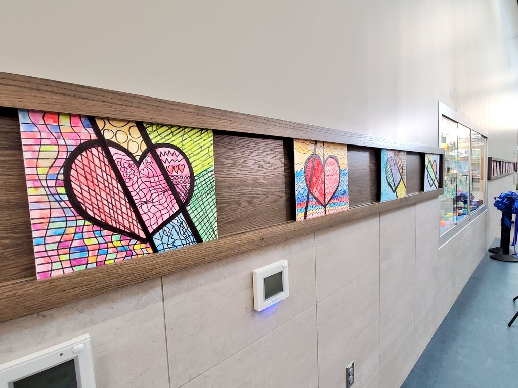 hfhuffman's tweet photo. Wrapping up with our final shot of the day - dual language math! You can see I might have gotten a bit distracted taking in all the great art scattered throughout @ScarboroughElem #BehindtheScenes @Build_HISD #virtualgrandopening https://t.co/mhBSturDX8