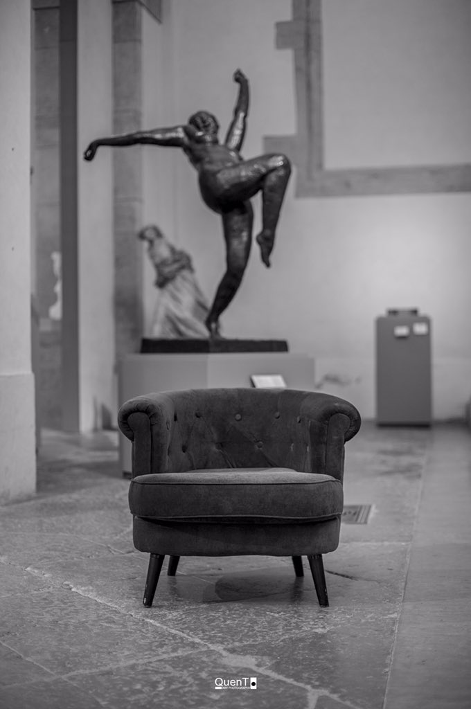 quentphotos's tweet photo. Je suis parti à la rencontre des oeuvres d’art et de ses gardiens le temps de quelques photos.
Le fauteuil, installé devant l’oeuvre devant « La vierge folle » de Rik Wouters. #F141
* Musée des Beaux Arts / Lyon *
@villedelyon @leprogreslyon @streetartLyon @mbalyon @lyonmag https://t.co/4ek5qycpuf