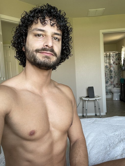 Ignoren el hecho que mi bocina est&aacute; encima de la sillita que us&eacute; en la ducha cuando me operaron la cadera