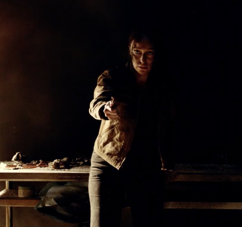 OH GOD SHE LOOKS SO GOOD I AM ON MY KNEES