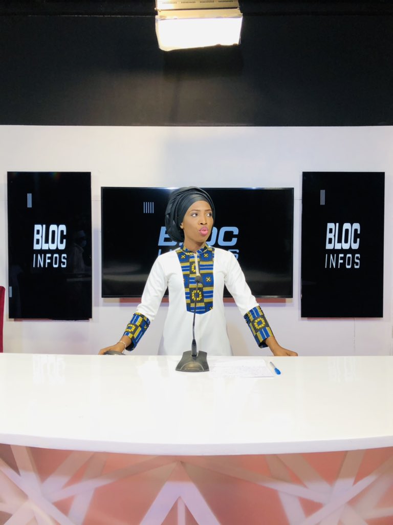 2stvsenegal's tweet photo. 🛑SUIVEZ #BLOCINFO À L’INSTANT AVEC ARAME TOURÈ ET LE Dr BOUCHRA DIEYE !!! https://t.co/UvsKz9iAHJ