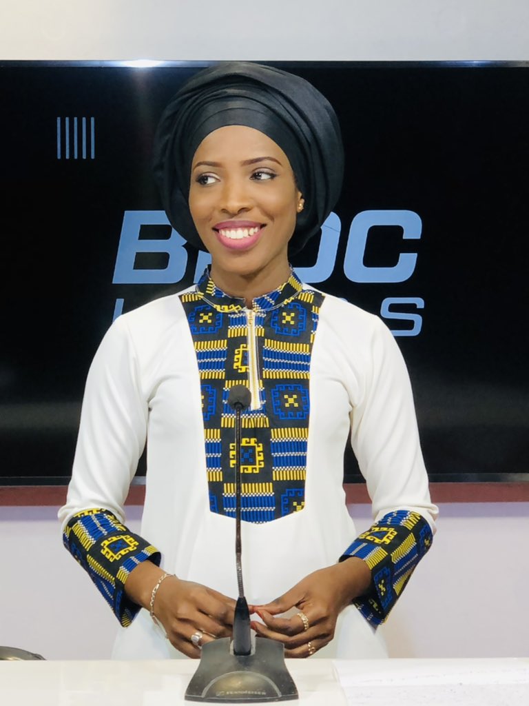 2stvsenegal's tweet photo. 🛑SUIVEZ #BLOCINFO À L’INSTANT AVEC ARAME TOURÈ ET LE Dr BOUCHRA DIEYE !!! https://t.co/UvsKz9iAHJ