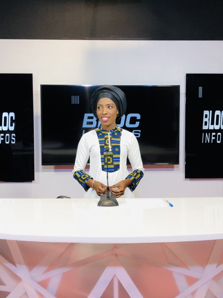 2stvsenegal's tweet photo. 🛑SUIVEZ #BLOCINFO À L’INSTANT AVEC ARAME TOURÈ ET LE Dr BOUCHRA DIEYE !!! https://t.co/UvsKz9iAHJ