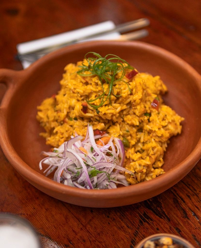 SargentPimienta's tweet image. Que no se te pase la hora del almuerzo sin probar este riquísimo arroz con mariscos @depotamare 🥘🦐🦑 

Te esperamos hoy hasta las 8pm.

#SargentoDPTM 
#ElSueñoContinúa 
#45añosrocanroleando