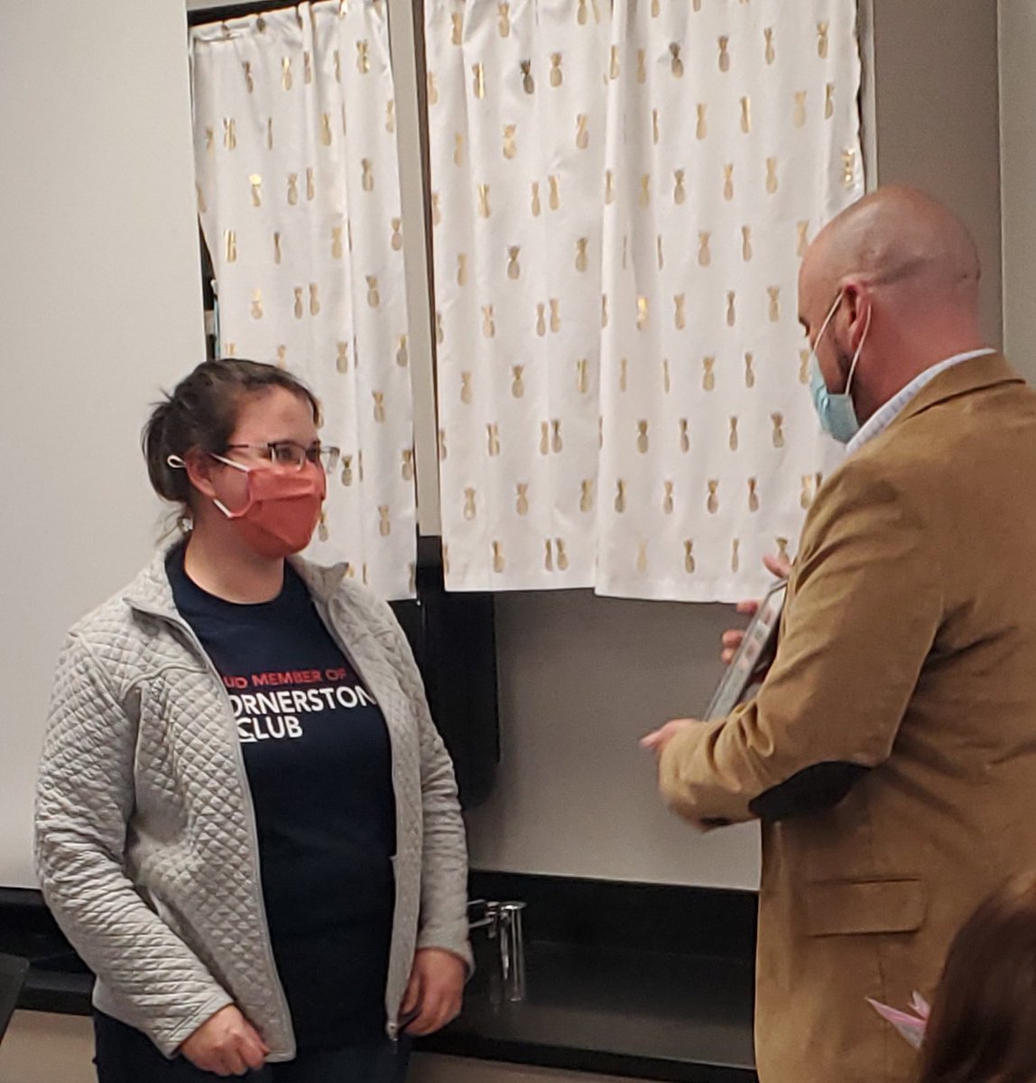 LBlackstock36's tweet photo. Help us say #congrats to Morgan Pittman @Freeport_Int, our newest #EssentialEducator Spotlight recipient! Mrs. Pittman designs engaging lessons for her Ss, increasing rigor and supporting her Science team along the way. We appreciate you, Mrs. Pittman! #BISDpride #BISDcoffeebeans https://t.co/PbKIWvrUen