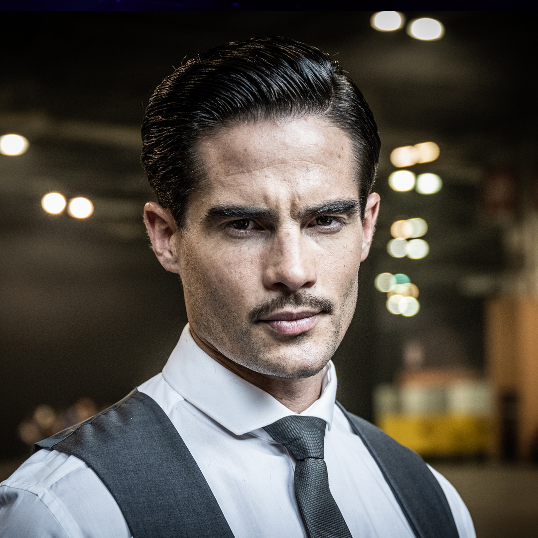 WAHLspain's tweet photo. La elegancia de lo clásico #WAHLCuts
#wahlfivestar #barber #barbershop #wahlpro #wahlprospain #wahlespaña #barberlife #wahlclippers #barbería #barberworld #barbers #wahllovers #barberosdeespaña #barberspain #barberosespaña #barbershop https://t.co/Slk57NLmrc