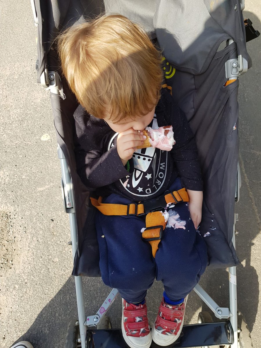 AmandaLW88's tweet photo. Sunny day for the little stars so an ice cream treat is a must while mummy and the amazing @StudentParaMum represent student feedback at our HSC SAC meeting. Such a positive and open forum for discussion, so proud to be a part of it 💚

#TeamworkMakesTheDreamWork
#IceCreamFun https://t.co/dAt3ygAqmg