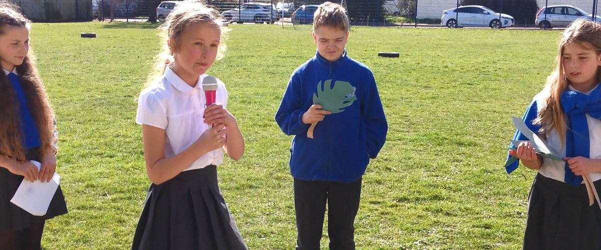 SuttonBengerSch's tweet photo. Easter Service 2021 on Zoom
Year 6 did a very good job of retelling the story in a modern way. The choir have also worked really hard on some new Easter music which they shared with us.
Outside whole school singing to finish! Lovely!
Thank you Rev Mark for joining us. https://t.co/ffwJOCW40Q
