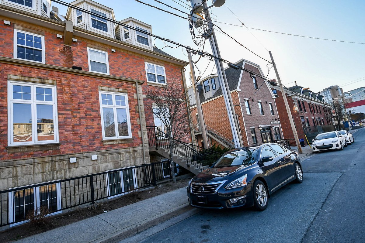 MCWHFX's tweet photo. The Brickyard! 2 bed 2 bath end unit parking immediate occupancy MLS202106734 https://t.co/hUJKUI3YGM https://t.co/WEGW7qxlRk