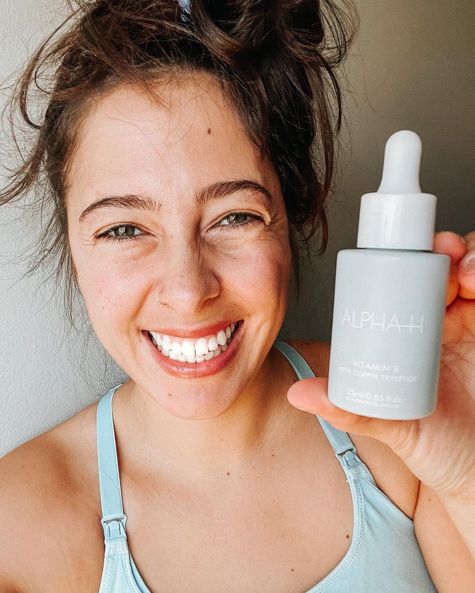 Influenster's tweet photo. Between this glowing skin and bright that smile, we think it's safe to say that Joe is enjoying the #AlphaH VoxBox that we sent out! Share some of your spring skin goals in the comments and check out the line below. #SephoraxAlphaH
https://t.co/CcE7wWSEwR https://t.co/fRkSVfkbXl