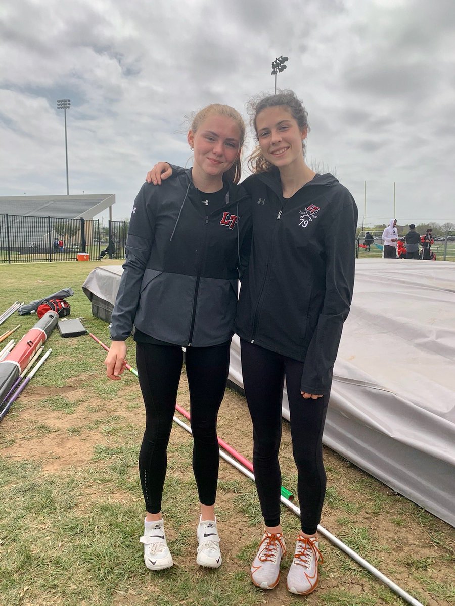 LTXCTF's tweet photo. Girls Pole Vault is impressive at district! 1st place for Kadē Joslin with a jump of 11’6 and 2nd place goes to Emily Fitzsimmons with a jump of 11’0! Way to go, LT! https://t.co/D7oLYUzS2W