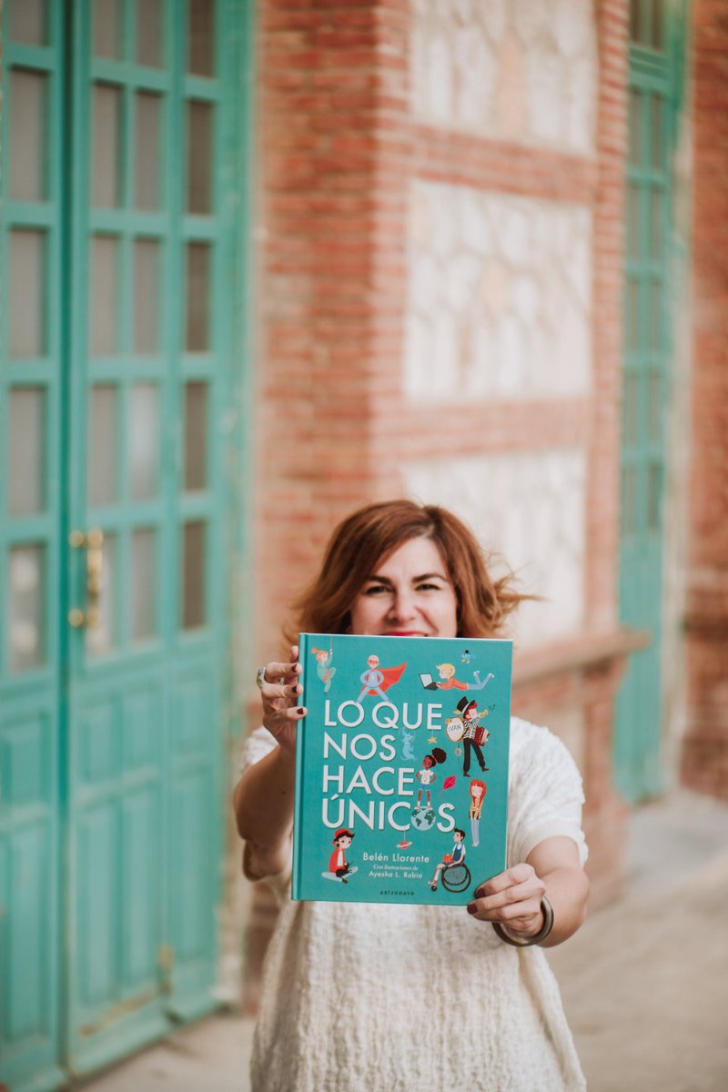 Por fin puedo gritar bien alto que… LO QUE NOS HACE ÚNICOS ¡¡¡¡es ya una realidad!!! Gracias a <a href="/EdAstronave/">Editorial Astronave</a> por darme voz para acercar a los más peques el movimiento #bodypositive visibilizando todo tipo de cuerpos en este álbum ilustrado. ¡En librerías el 8 de abril!