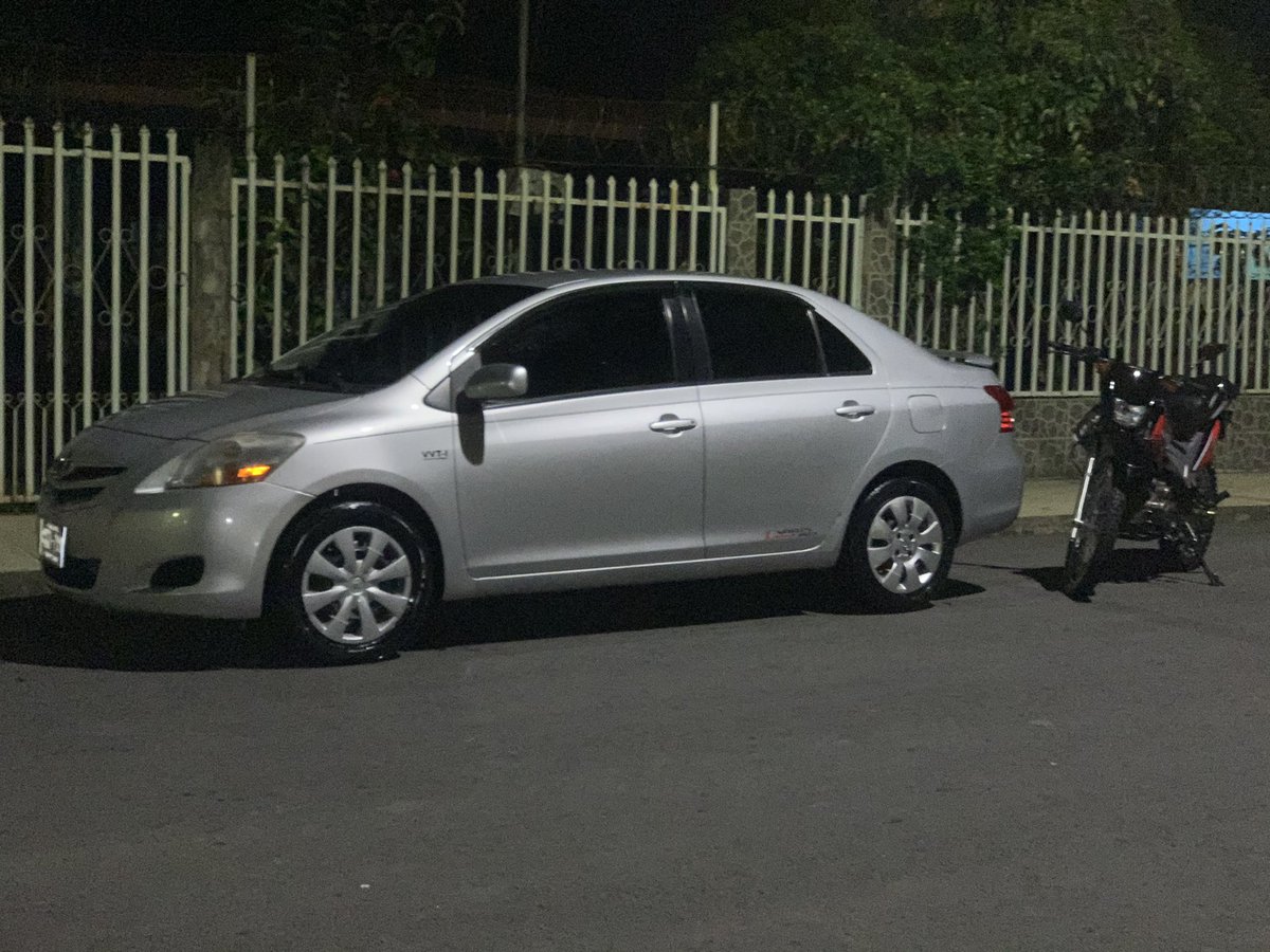GabMargolin's tweet photo. Hola!!!
Estoy vendiendo mi carro (Manual)
Yaris 2007 en perfecto estado (solo tiene detalles mínimos de pintura)
Súper económico info al DM se vende porque necesito un carro alto debido a que vivo en una zona rural 
RT please ✨ https://t.co/pCTWt0ecE1