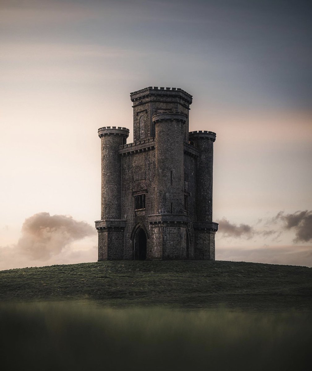 Littletripsapp's tweet photo. Paxton’s Tower, Llanarthey 🏰

There are so many beautiful castles in the UK! Why not check out our official blog, where we’ve previously highlighted some of our favourites? ❤️

Take a look here 👉 https://t.co/5LaC74yz9n https://t.co/jRSO3qimJG
