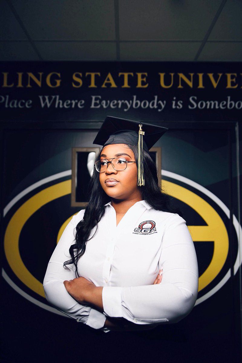 TheYolantae's tweet photo. I am ready to face any challenge that might be foolish enough to face me π#April14Loading #RIPTheresa https://t.co/XePCTcdegE