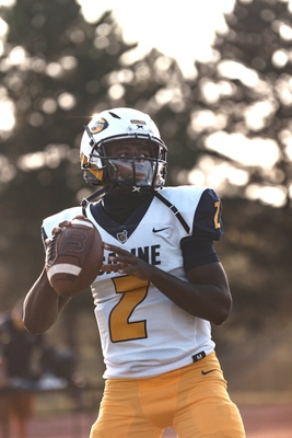 TheD_Zone's tweet photo. Saline 2022 QB Larry Robinson II was offered by Navy, his 2nd offer

https://t.co/XIjtErUBuR https://t.co/Z2MTN9XR5Z