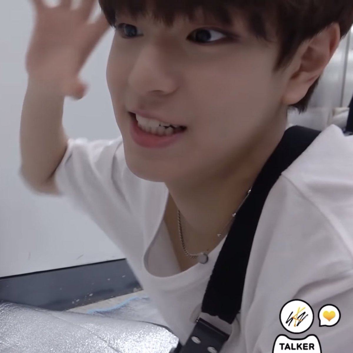 _tinychae's tweet photo. ...? https://t.co/KlbWj6Imcz