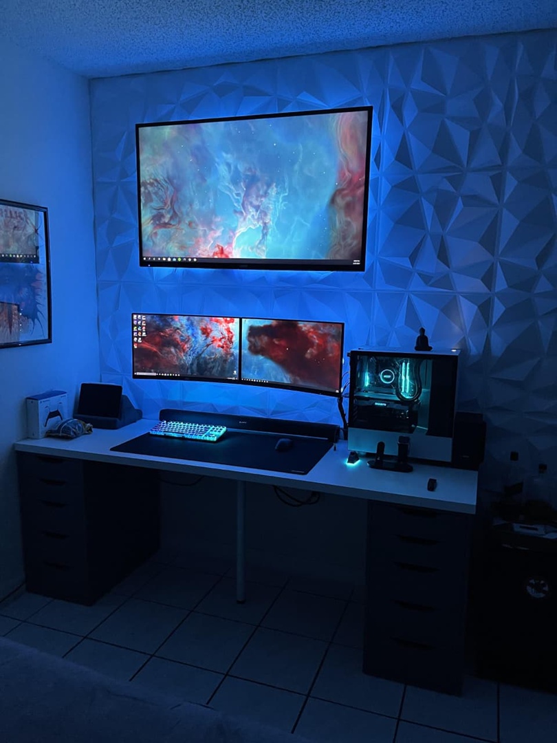 aorus_es's tweet photo. ¿Es suficiente un monitor para todo?🤔😎
#AORUS #AorusMonitor #GigabyteMonitor https://t.co/B2cVbLPxge
