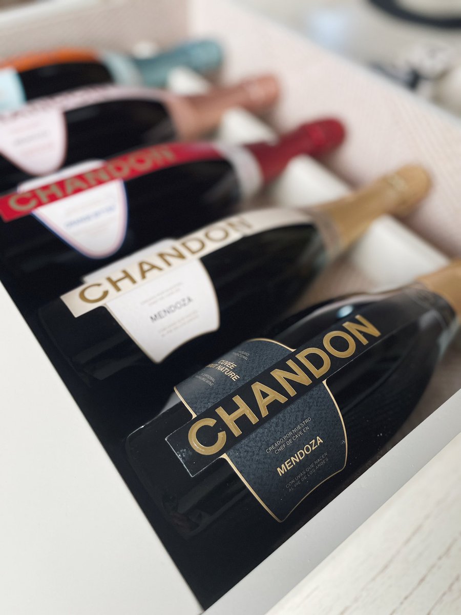 wine_concept's tweet photo. Chandon presenta su nueva imagen global, con la calidad excepcional de siempre 🍾🥂

https://t.co/6SBNot9Zle https://t.co/mOFKwCP3rU