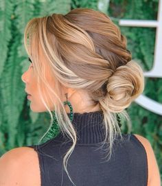 sinafcks's tweet photo. #RedCarpetUrrea x @NoahUrrea

gostaram do meu look? https://t.co/64GOObHums