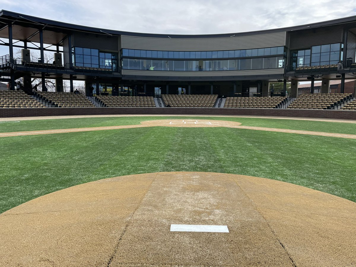 Check out this awesome new baseball stadium in the #LafayetteIndiana. Wow!   Going to be some fun family nights at the the ballpark this summer!  Congrats to Mayor Roswarski and everyone who polished this diamond.