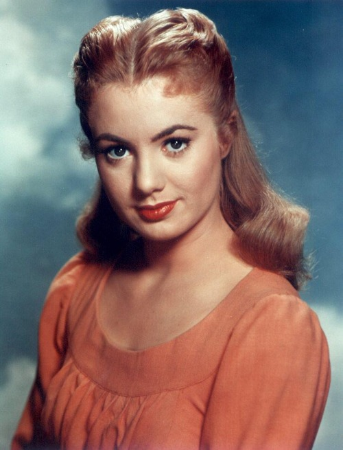 Happy Birthday to Shirley Jones who turns 87 today. 