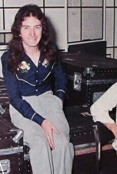 70sjulie's tweet photo. he looked so pretty in his flower shirt https://t.co/WL9BGrfZWO