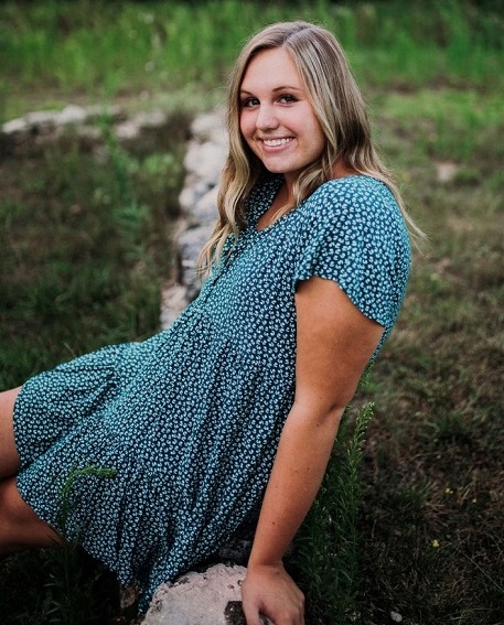 Bloom_CU's tweet image. Congratulations to the winners of @Bloom_CU's 2021 Scholarships:  Ryan Stanton, Jalyn Ferguson, Emily Crowley and Abigail Johnson!  You successfully powered through a challenging year.  Bright days lie ahead for this impressive group.  More info:  
 bloomcu.org/about-us/schol…