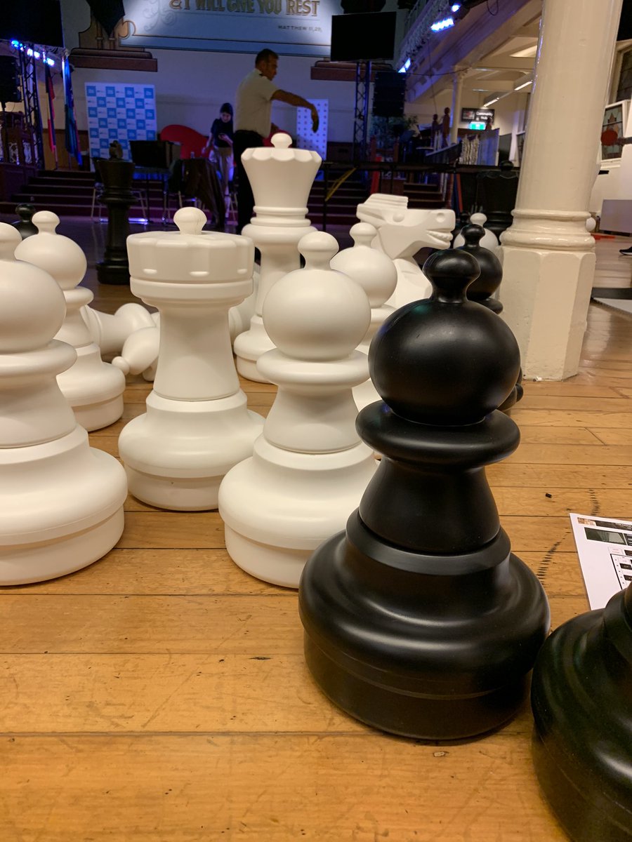 ThinkBeforeCom's tweet image. So glad that I got to hang out at The Couch - International Student Centre last night with Brendan Nottle and friends. We had pasta, played games and drank tea! I even got to play 🏓 ping pong! Pop down to 69 Bourke St, Mon-Thurs, from 6-8.30pm. @cityofmelbourne @salvos614