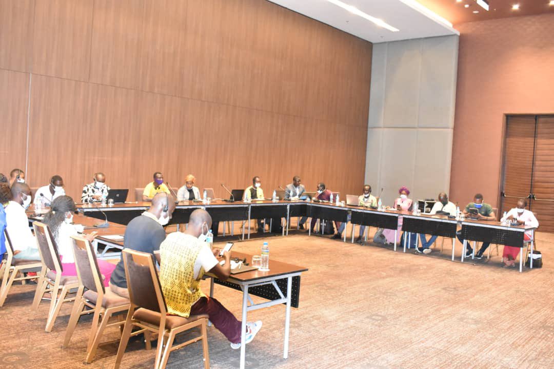 MissBa's tweet photo. 230 votes pour la finale du Concours de Plaidoyer du @POuagaPF, de quoi être fiers des 4 associations jeune en lice autant sur les présentations, les contenus, les arguments... Félicitations à la Côte d’Ivoire 🇨🇮 @ap2saj et aux autres lauréats @AssoRicmao🇧🇯@ANJSRPF🇸🇳&amp; @ONG_AGDD🇬🇳 https://t.co/OpAQe0wVB9