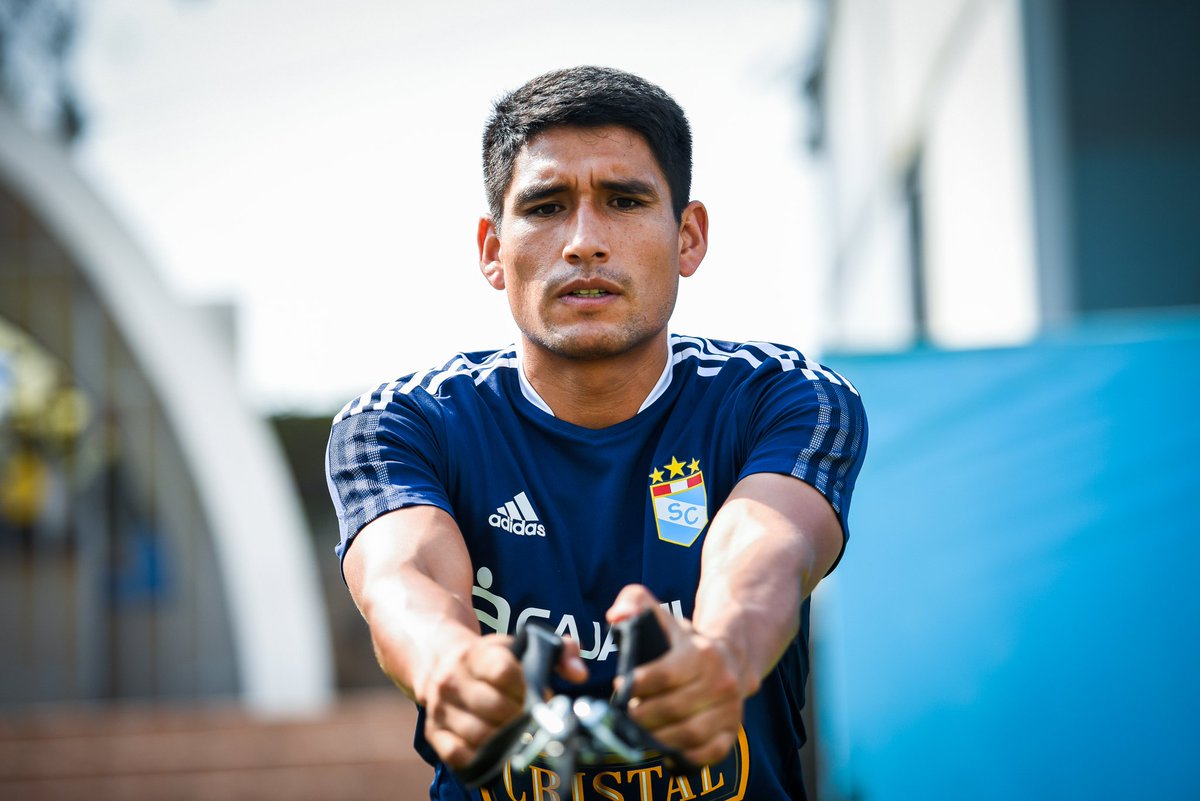 DiosMiViejaSC's tweet photo. Según RPP Noticias, el CT acordó con el primer equipo trabajar de manera presencial los días jueves y viernes, mientras que el sábado y domingo los jugadores tendrán descanso absoluto y podrán estar junto a sus familiares. En parte, porque el equipo ha hecho un desgaste físico. https://t.co/jzbUZcV0ZY
