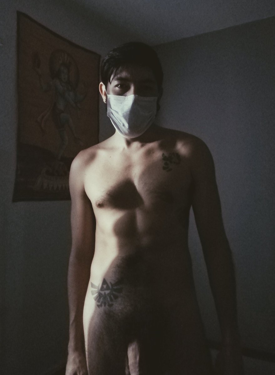 Naturistantric1's tweet photo. Claroscuro #entresombras #claroscuro #naturismo #vidanu #naturista https://t.co/HGp6G42yLx