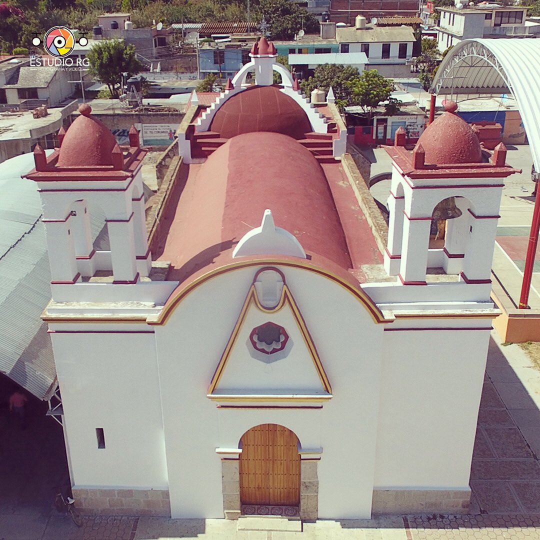 EstudioRGDron's tweet photo. La iglesia de Jesús de Nazaret ubicada en la comunidad de Nazareno, Etla, Oaxaca. 
.
.
.
#nazarenoEtla #nazareno #nazarenoOaxaca #iglesia #iglesias #laFotoDelDia #foto #dji #phantom4 #djiglobal https://t.co/TMCGuK9liM