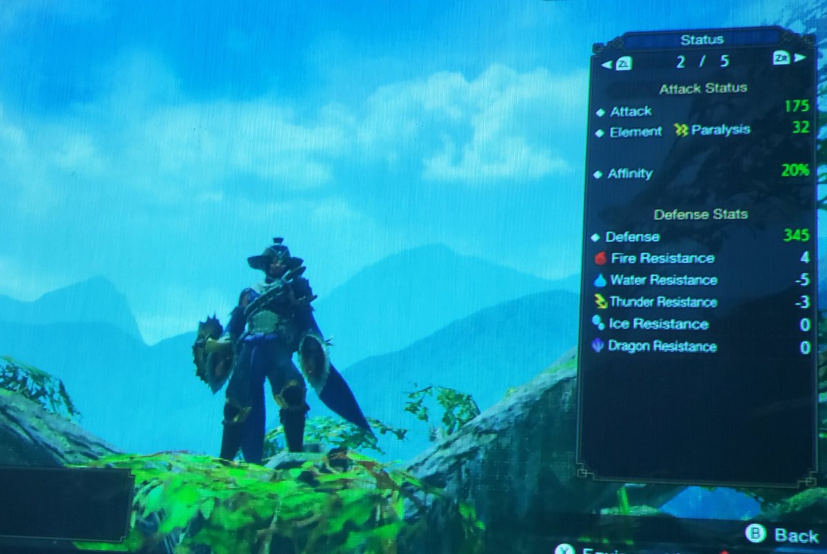 Korixili's tweet photo. My first mixed set is officially done and i managed to still be fashionable. Ill be able to push it further in g rank but for now this is supet effective at stun locking a monster. #MHRise #mixedset #MonsterHunter https://t.co/wc09szWUWG