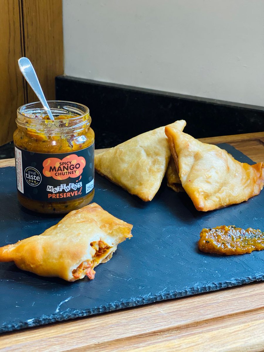 SpringLaneFS's tweet photo. You’re the Chutney to my Samosa! 🤎

We’re delighted to have Samosa Wallah‘s Samosas now in stock!

Available as Chicken, Lamb or Vegetable delicious pastry wrapped parcels 😋🤤
Samosa Wallah are a local business based only in Melton - we’re really excited to be a local stockist! https://t.co/gmr68iTi8K