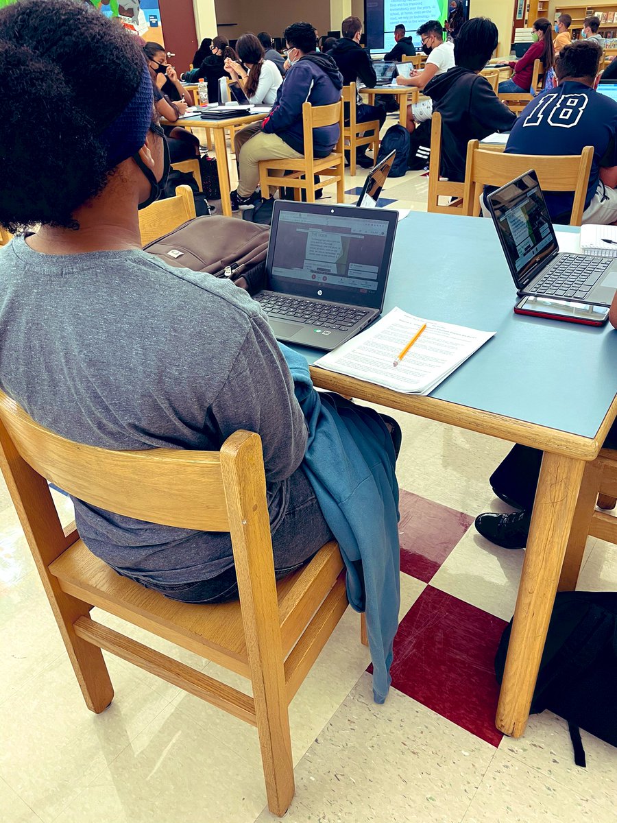 pcosme1908's tweet photo. Our #FSAWritingBootCamp was a success!!! With over 75 B&M scholars & over 100 logged in virtually, our #FalconSmartypants scholars are going to #BeatThatFSA next week!!!
Thank you, Mrs. Richards-Hunwick, for taking the lead on this initiative!! https://t.co/amVo6f6ZuC