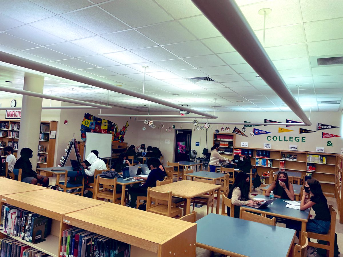 pcosme1908's tweet photo. Our #FSAWritingBootCamp was a success!!! With over 75 B&M scholars & over 100 logged in virtually, our #FalconSmartypants scholars are going to #BeatThatFSA next week!!!
Thank you, Mrs. Richards-Hunwick, for taking the lead on this initiative!! https://t.co/amVo6f6ZuC