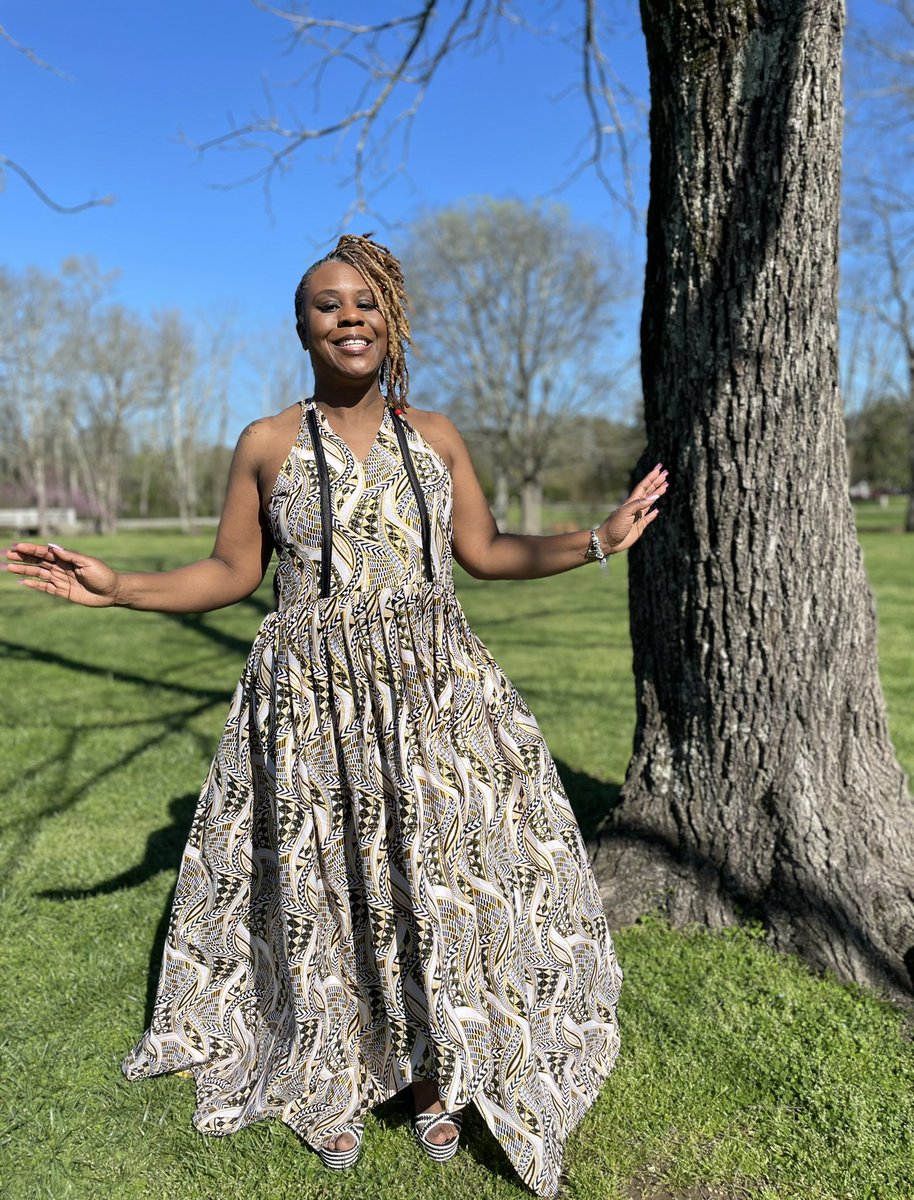 Aprons4u_TMCD's tweet photo. #custom #African high-low dress with boning. I measured, sketched, and #handmade this dress!!! NO PATTERN! https://t.co/TZnQfHBWEI