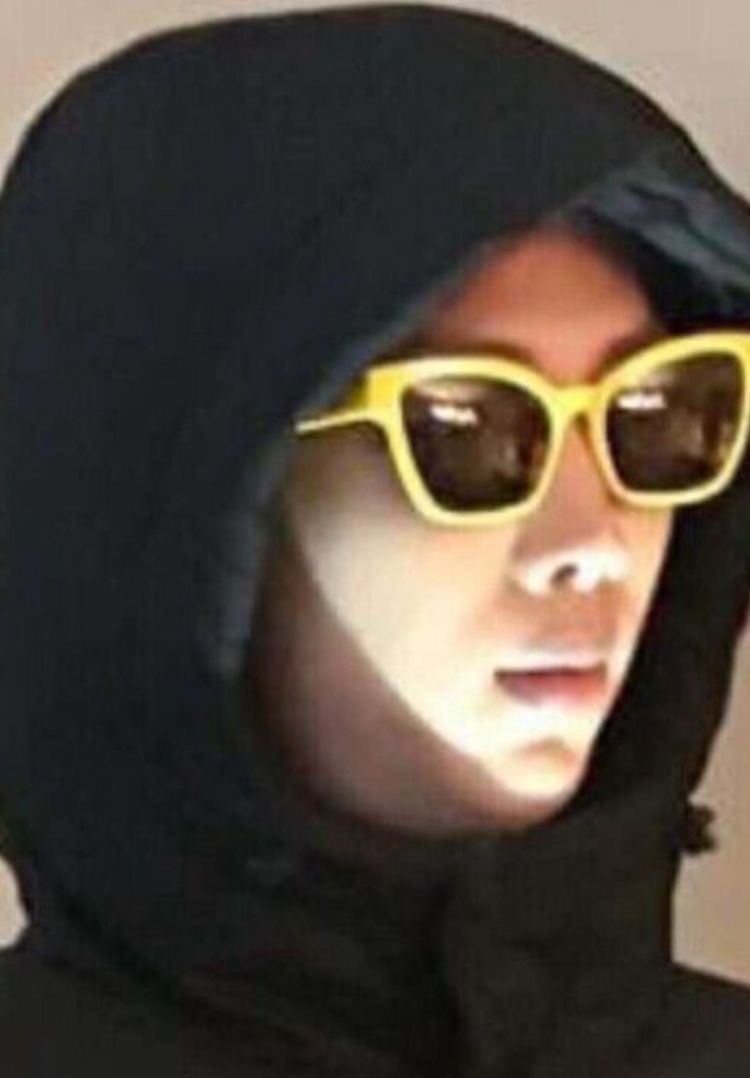 kpopmultihoe's tweet photo. when I tell you im SOOOO behind on all dream smp lore

i mean it🤡 https://t.co/XM4cYOLY7G