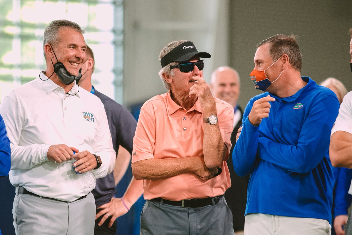 GatorsFB's tweet photo. Gators always.🐊 https://t.co/uvjhuGDBmu