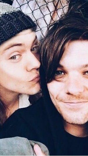 Anahi37073086's tweet photo. Este amor es real .. viva Larry forever 💚💙  .. Elijo creer @Louis_Tomlinson @Harry_Styles https://t.co/0DAIGitQKT