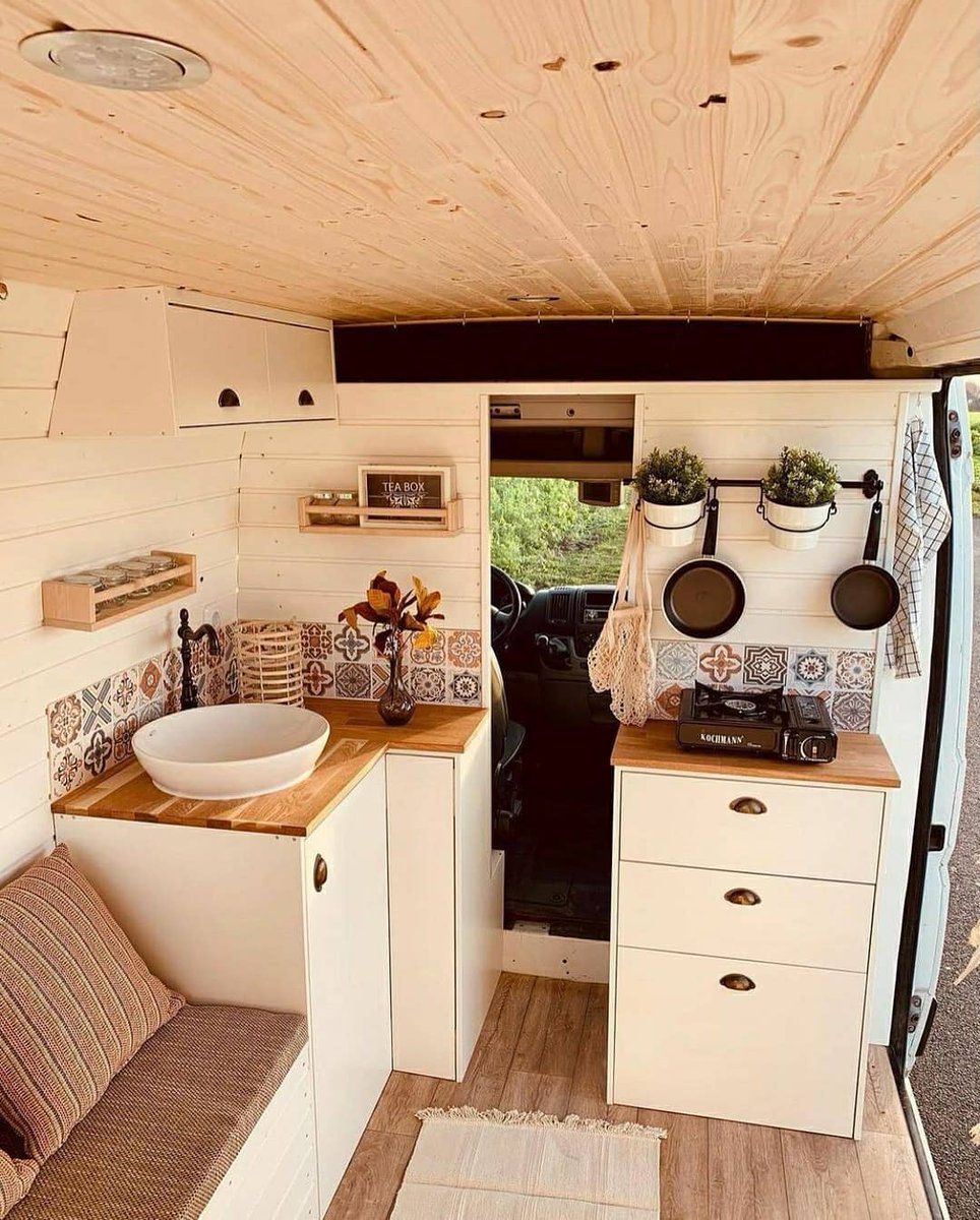 vanlifia's tweet photo. Some spaces just feel homey and peaceful and relaxing without a specific reason Love the tones!

📸 happycampers2019

#fiatducato #ducatoconversion #builtnotbought #vanliving #vanconversion #alternativeliving #vanlife #vanlifediaries #vanlifeideas #vanlifebuilds #offroadcamp https://t.co/I2l4Tl9c2O