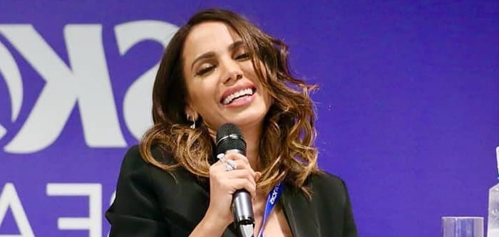UrbansHistory's tweet photo. ¿Quién se imaginaria? Que aquella niña que jugaba en las calles del popular barrio de Honório Gurgel hoy se convirtiria en una de las personalidades mas influyentes en Brasil, según la Revista Forbes. La Historia detrás de Anitta. https://t.co/WmWKJo5tIm @Anitta https://t.co/tfzMiiT645