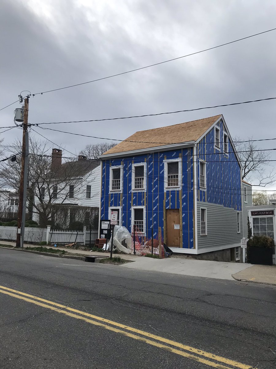 StroughHamptons's tweet image. Just signed Exclusive agreements with the developers of 156 Main Street Sag Harbor Village. Legal 3 family. Five-star location. Ask $5M.