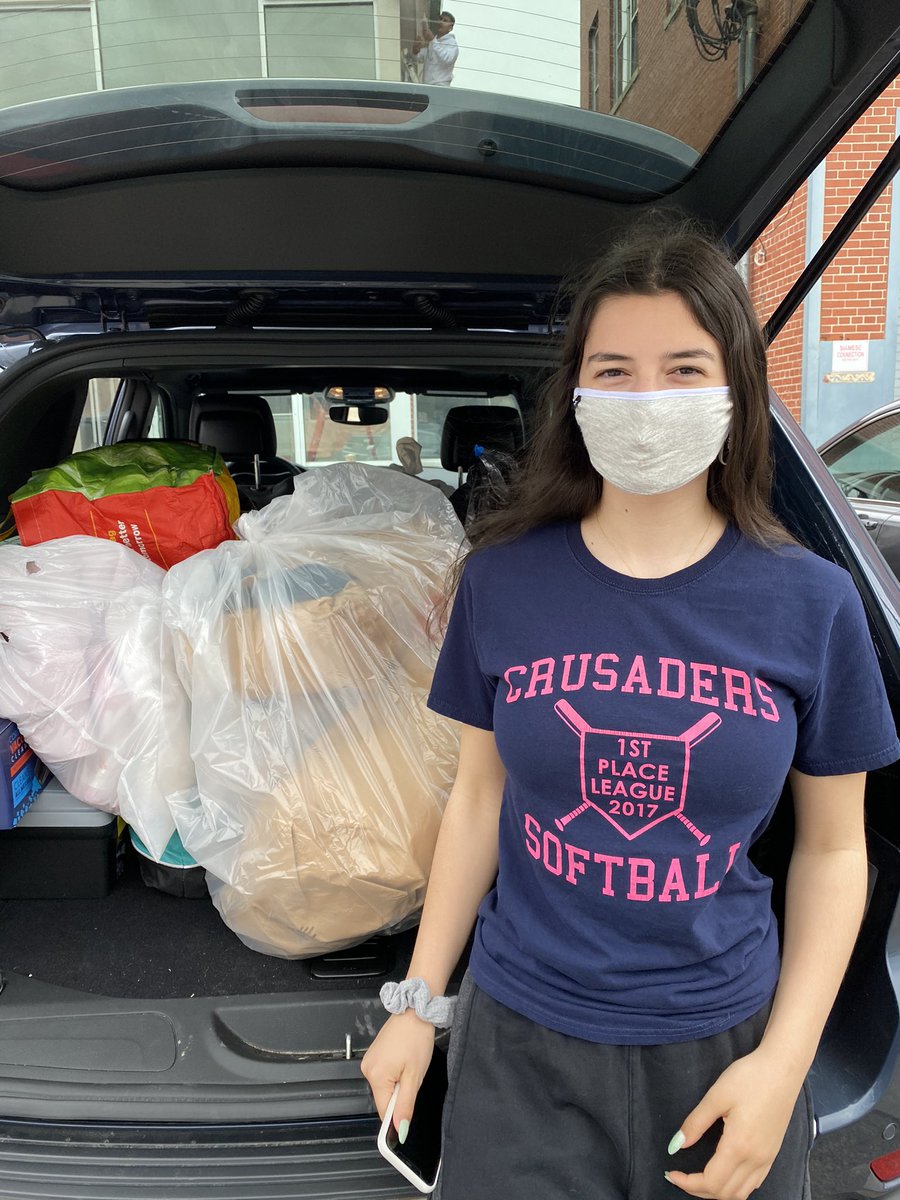 mrsdangelo_ICS's tweet photo. The cats 🐈 &amp; dogs 🐕 of the Humane Society of Westchester at New Rochelle will enjoy the Lenten donations from our ICS families! Thank you once again for your generosity! #Lent @icschool_online @ArchNY_Schools @HumaneSocWestch #IncredibleCatholicSchool #ArchStudentService https://t.co/2ExgZ4jWpx