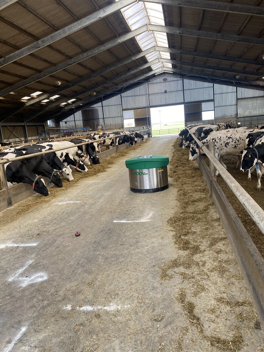 jamesholdingeng's tweet photo. Although we could qualify as Banksy, we don’t do too bad of job with the Moov Silage Pusher. Very quick hassle free install. #moov #joz #Robotics https://t.co/pNj3k2rVVU