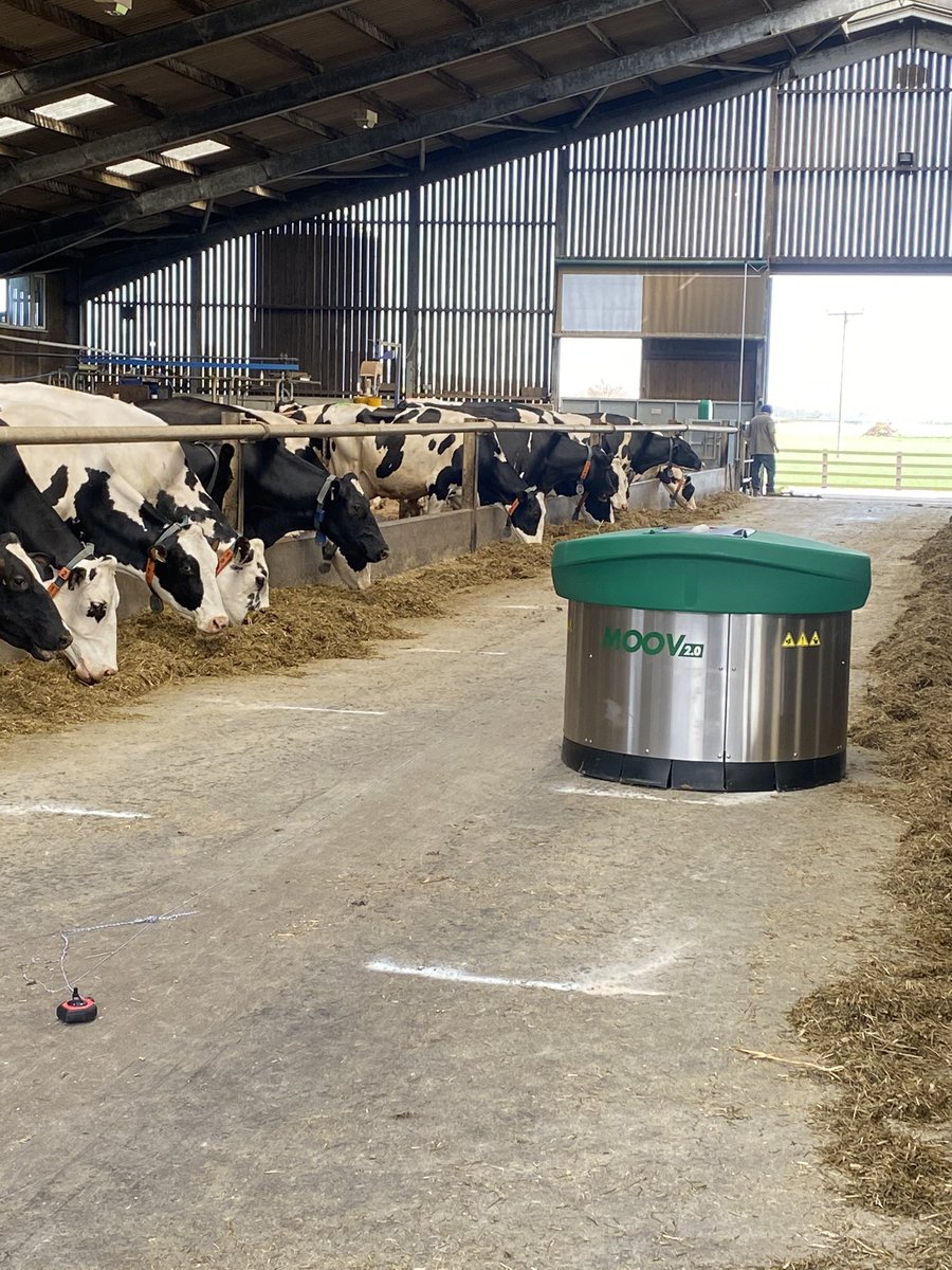 jamesholdingeng's tweet photo. Although we could qualify as Banksy, we don’t do too bad of job with the Moov Silage Pusher. Very quick hassle free install. #moov #joz #Robotics https://t.co/pNj3k2rVVU