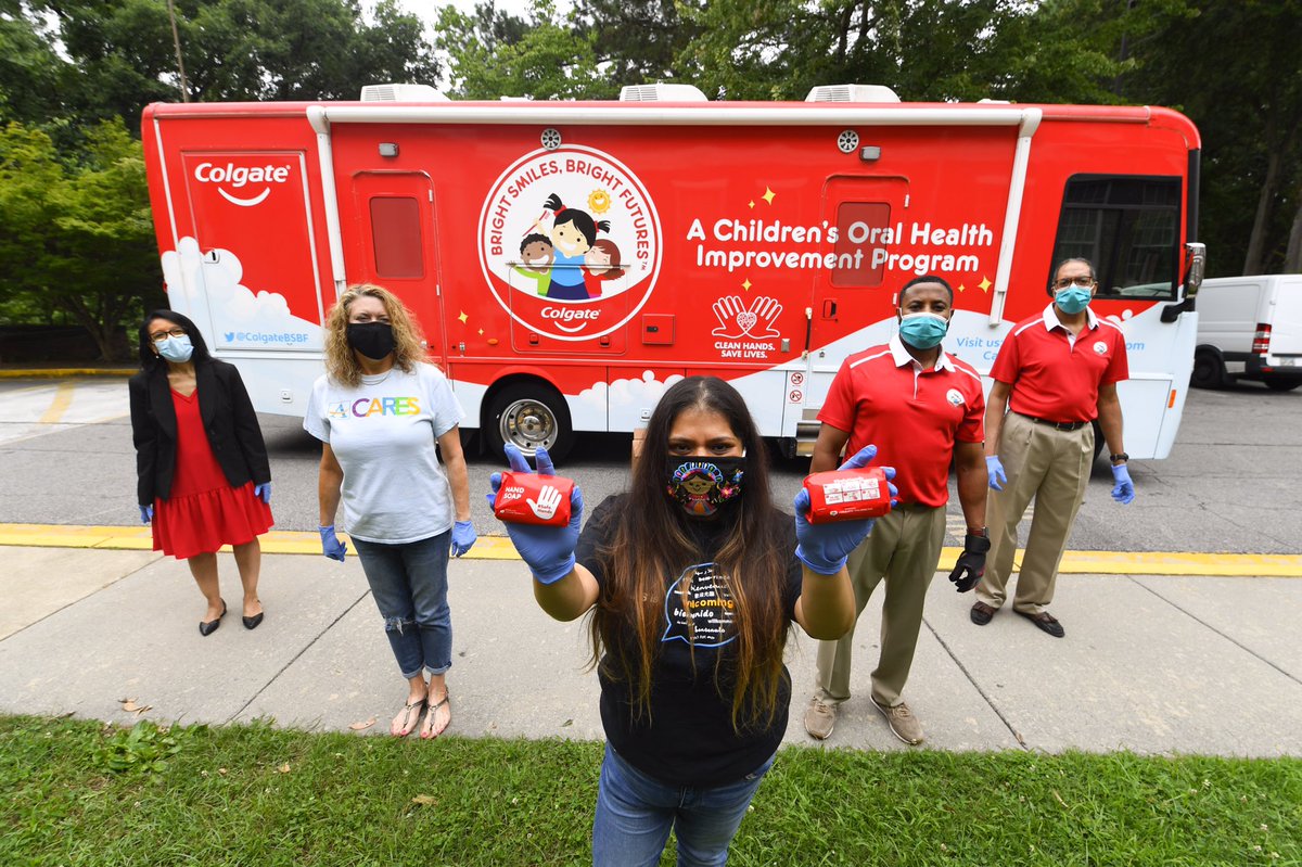 ColgateBSBF's tweet image. 🙌🏼🏆Pround to be a 2021 Halo Award Finalist for “Best COVID-19 Initiative”! 

@EngageForGood 
#ColgateBrightSmiles
#SocialImpact #CSR #ESG #BusinessForGood