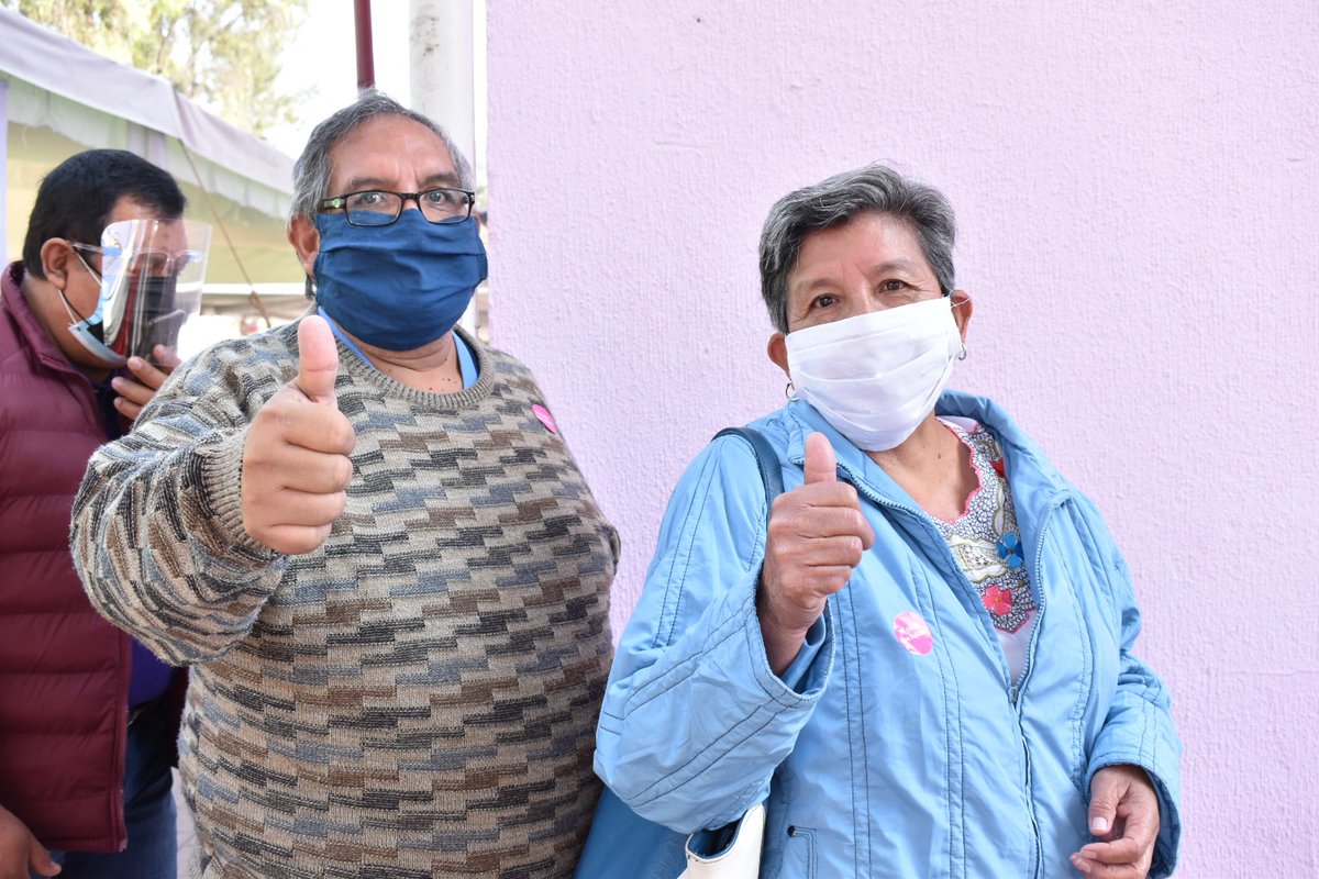 Seguimos aplicando la vacuna contra COVID-19 en la Explanada Municipal, Ex Comercial Mexicana y Mercado 20 de Noviembre en Izcalli. 🧓🏻👵🏻

Acércate siguiendo todas las medidas sanitarias. 😷